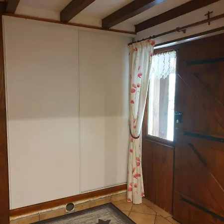 Nyaraló La Grange De Mombel