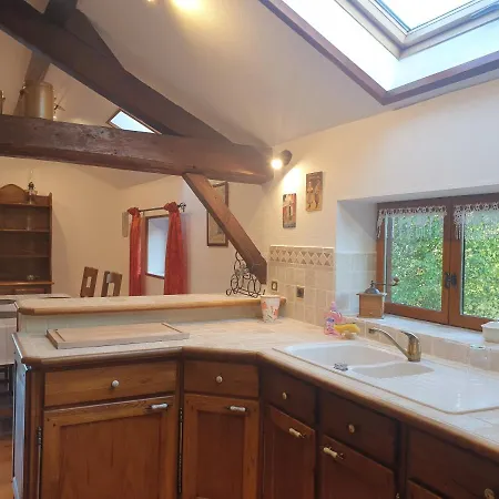 Nyaraló La Grange De Mombel