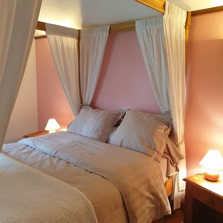 La Grange De Mombel Nyaraló *