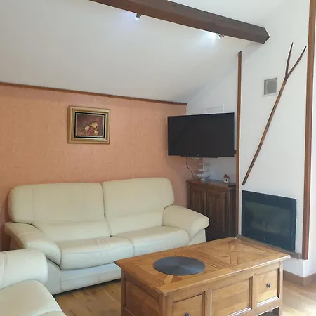 Nyaraló La Grange De Mombel *